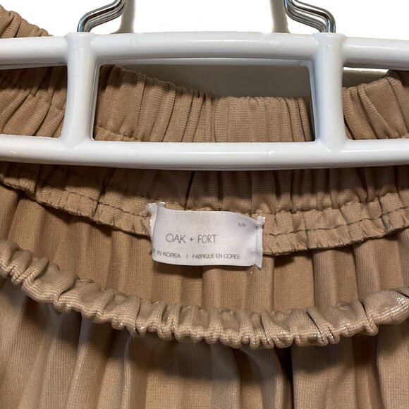 Oak + Fort Beige Pleated Skirt - Picture 2 of 4